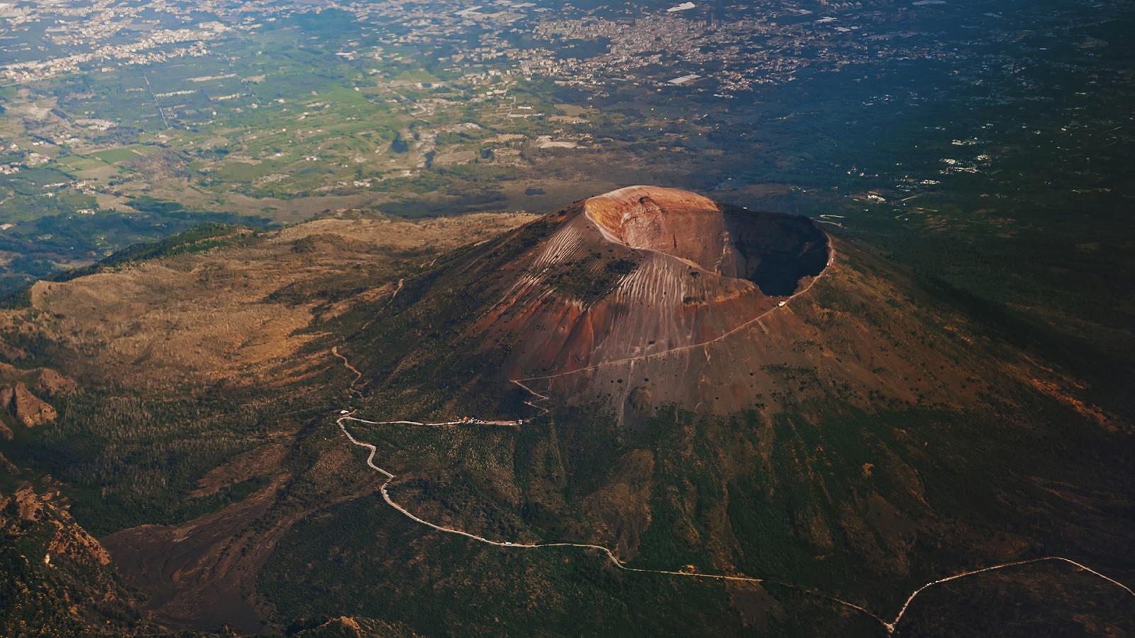 Naples-Pompeii-Mount Vesuvius (price starting from 400€)-3